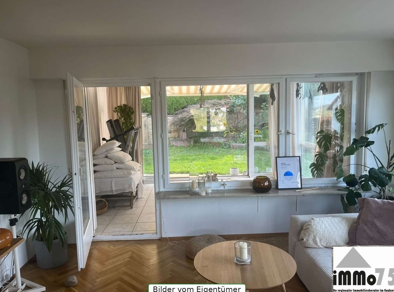 Terrassenwohnung in Niefern-Öschelbronn: Wohnzimmer